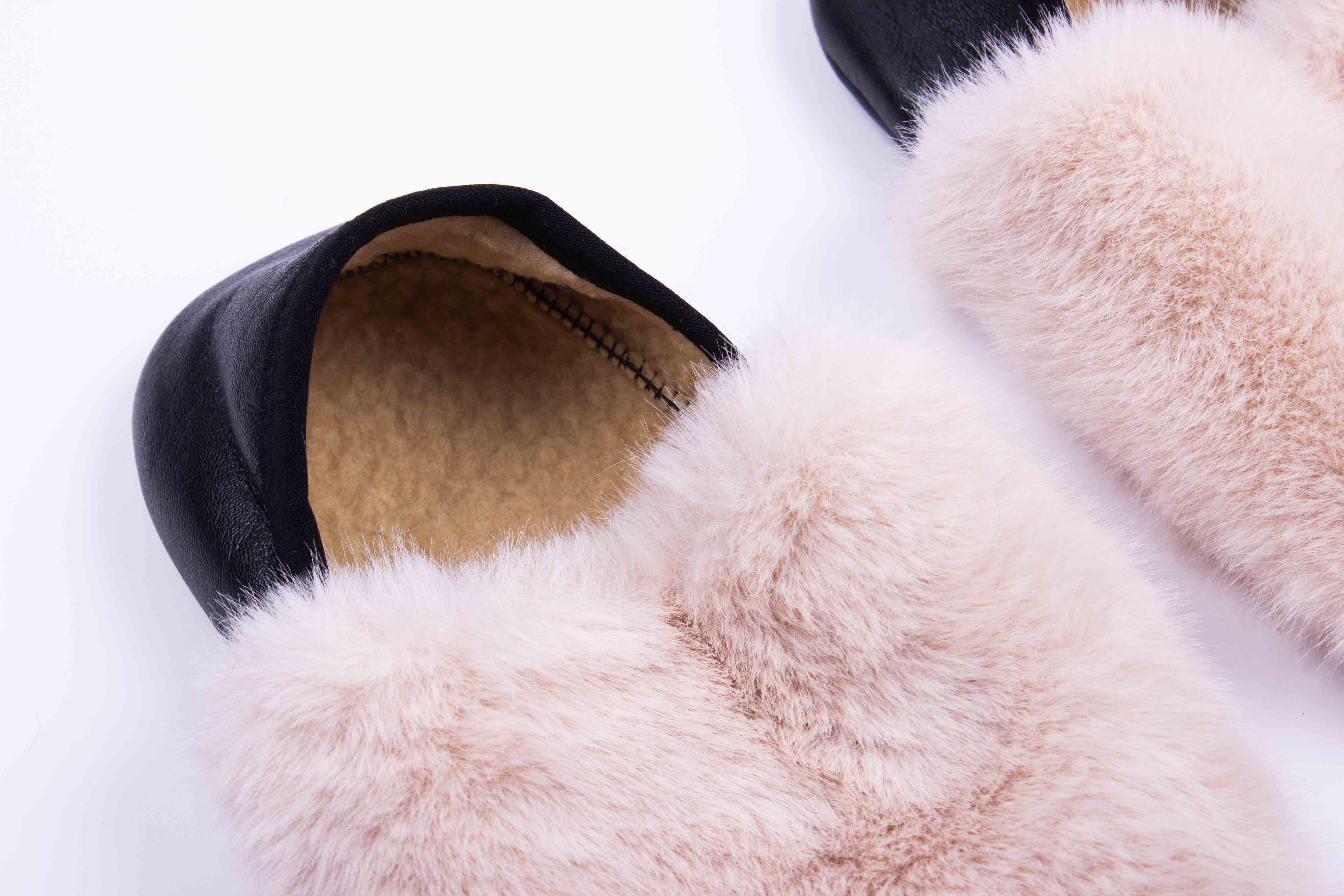 Blush Cloud Slippers