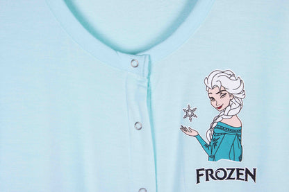 Pretty Elsa in Ice Blue