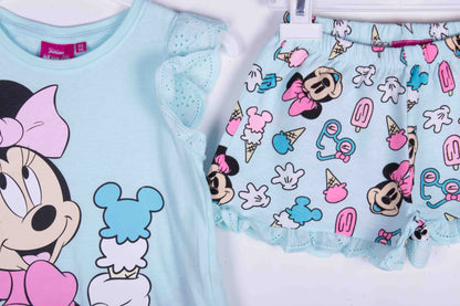 Minnie in Summer