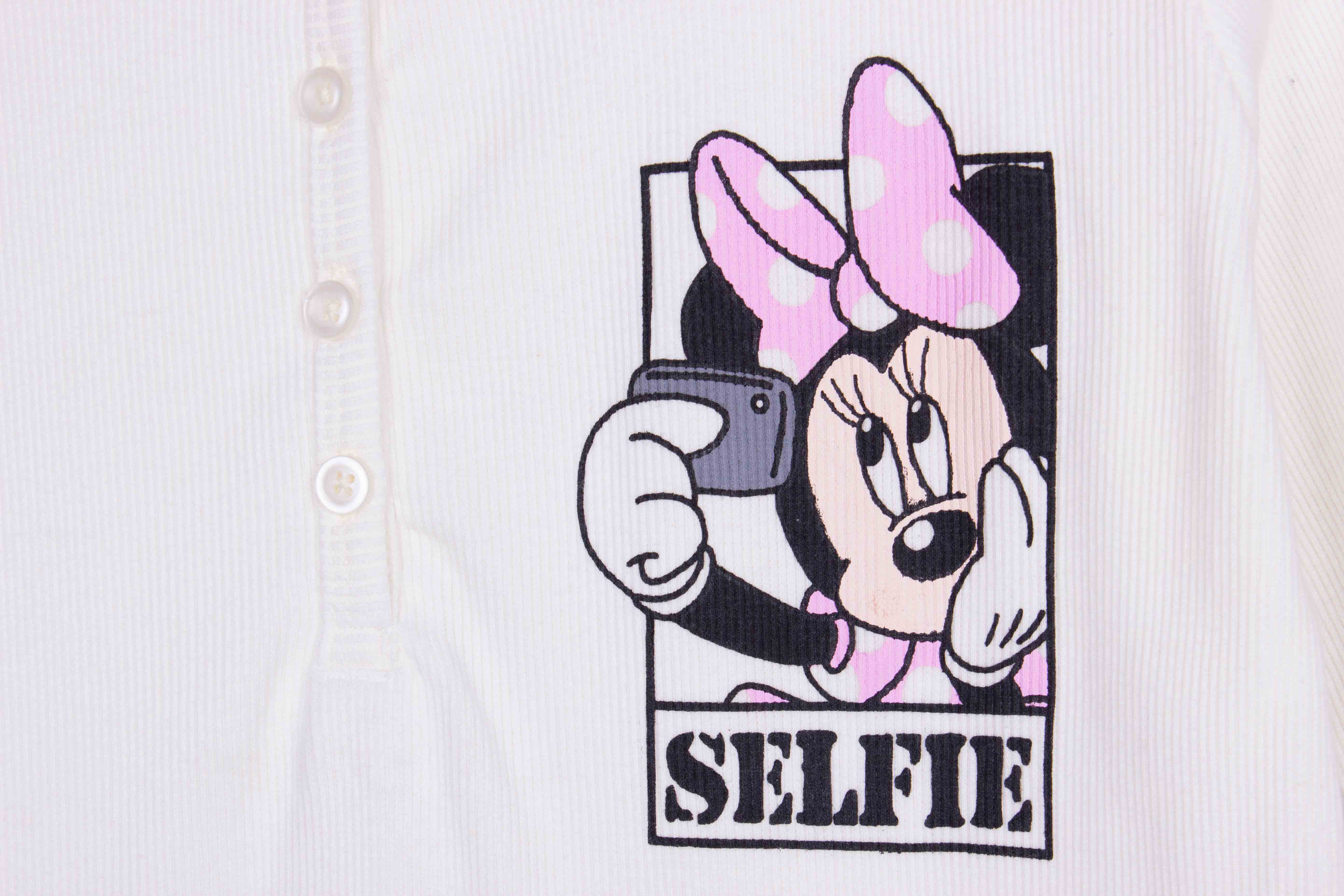 Minnie Selfie Mode