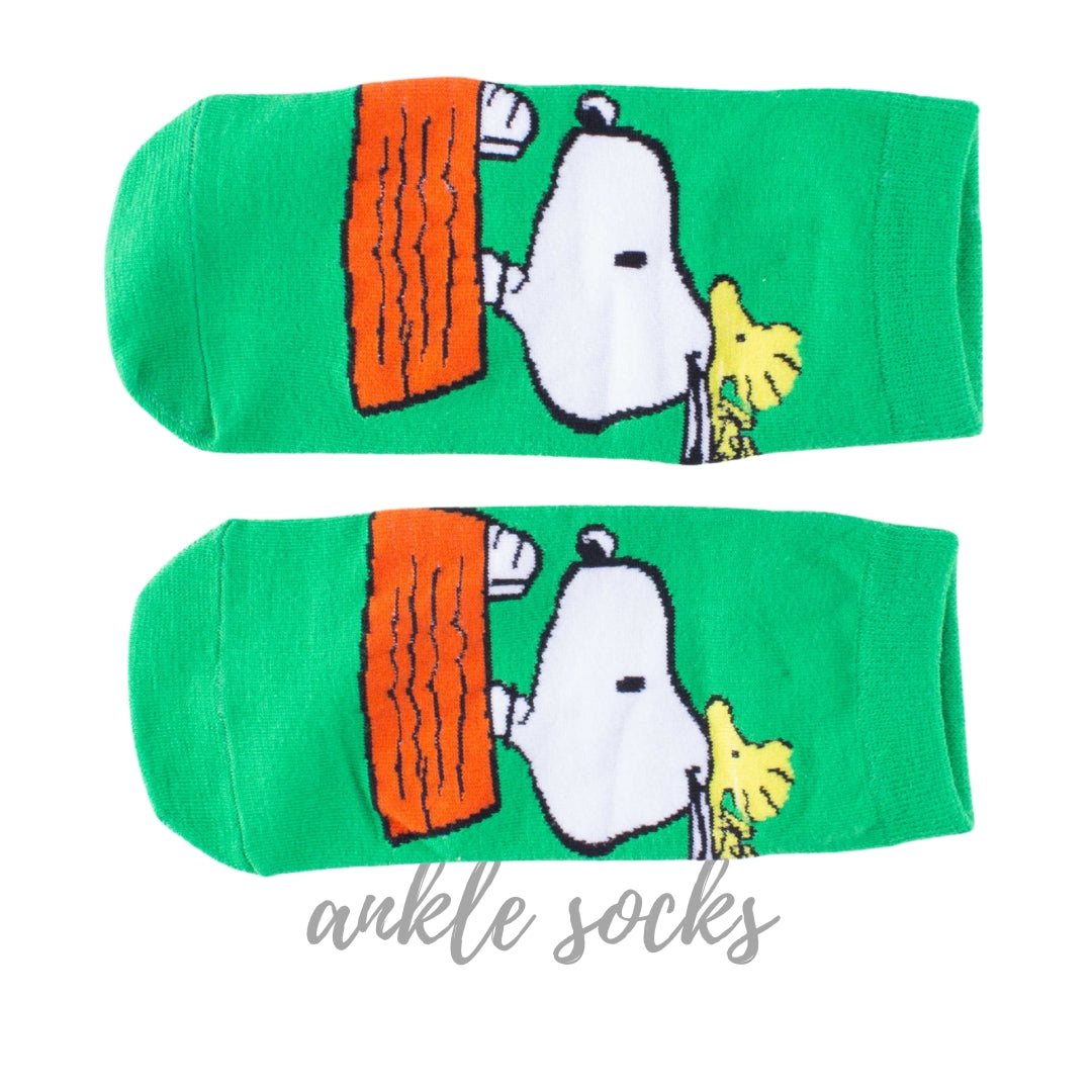 Chill Snoopy (Ankle Socks)