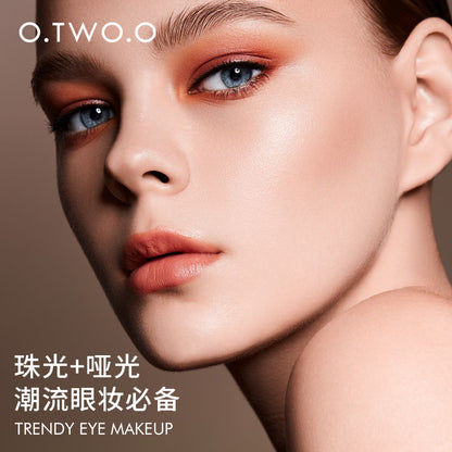 O.TWO.O Eyeshadow Palette